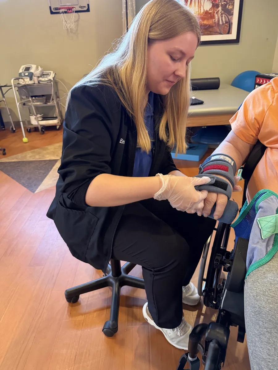 A Continuum therapist working one-on-one with a patient